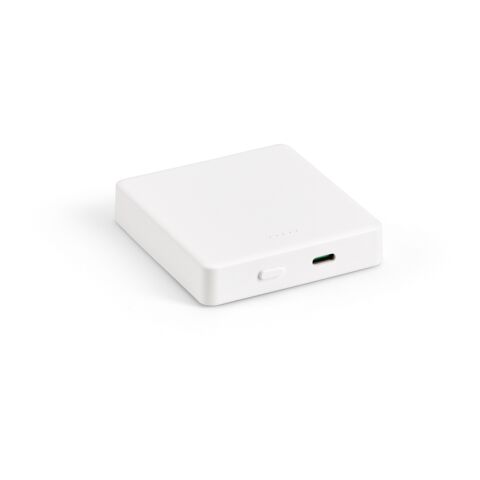 Werbeartikel Mendel Powerbank aus rABS mit 5000 mAh. Magnetisches Laden – weiß – mit Logo bedruckt