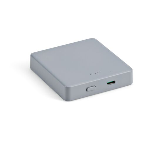 Werbeartikel Mendel Powerbank aus rABS mit 5000 mAh. Magnetisches Laden – silber – mit Logo bedruckt