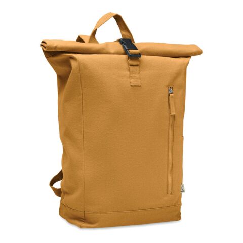Mitarbeitergeschenk Rucksack 390 g/m² – ochre – mit Logodruck, nachhaltiger Daypack aus recycelten Materialien für das Onboarding
