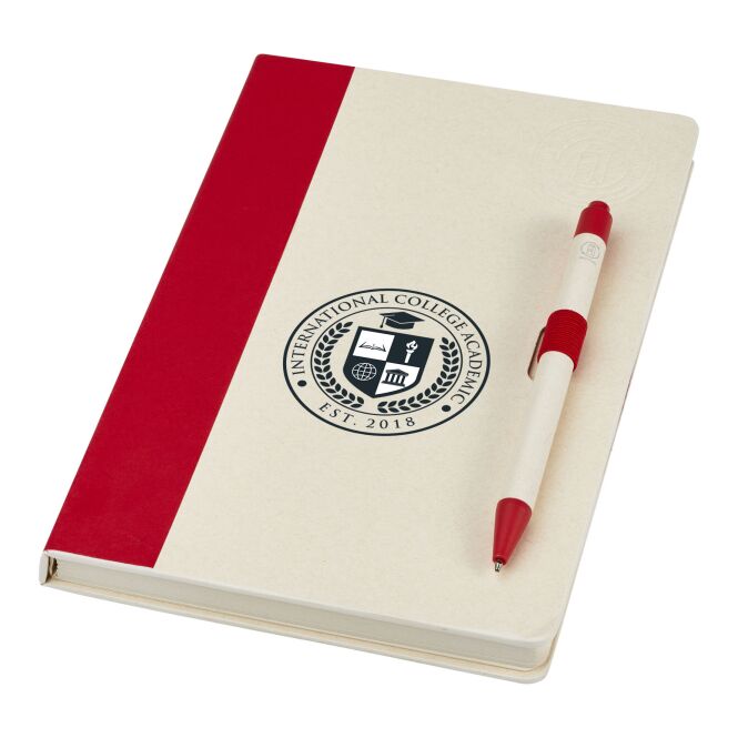 Mitarbeitergeschenk Notizbuch Dairy Dream – rot – 48h Express-Werbedruck 80g/m² 70% r-Milchtüte nachhaltiges Schreibset für CSR-Events
