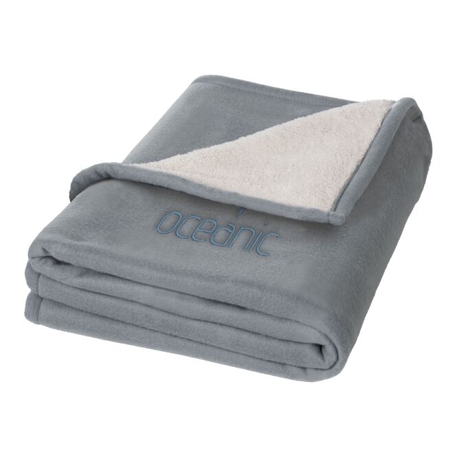 Firmengeschenk Wohndecke Springwood – grau-offwhite – mit hochwertigem Stick 48h Express-Stickerei 150x125cm für Firmen-Events