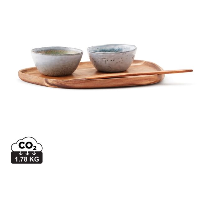 Mitarbeitergeschenk Nomimono Tapas Set – braun – mit Logodruck 25x19x2cm aus Akazienholz als rustikales Serviergeschirr für Firmenevents