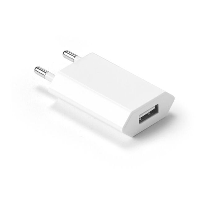 Werbeartikel Netzadapter 5W aus recyceltem rABS mit Logodruck – Weiß – effizientes Elektronikzubehör für Büro und Konferenz