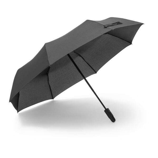 Werbeartikel Regenschirm Gustavo mit Logodruck – Schwarz – windfester Automatikschirm aus rPET für Firmen