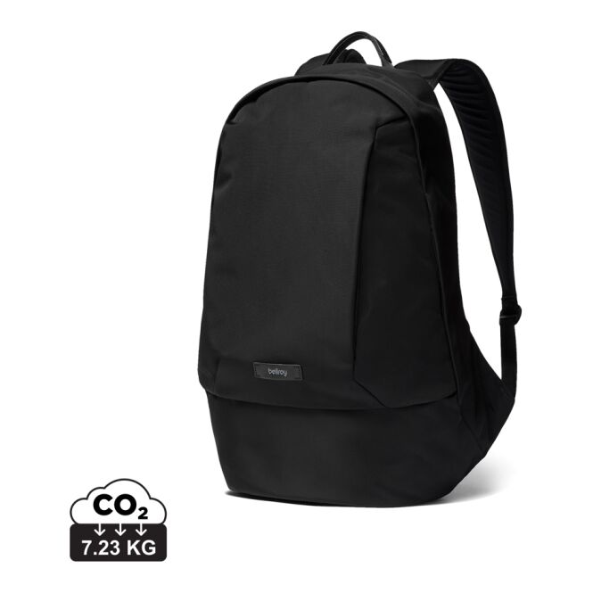 Firmengeschenk Rucksack Bellroy Classic – schwarz – mit Logo bestickt für 16 Zoll Laptops. Nachhaltiger Backpack für das Mitarbeiter-Onboarding