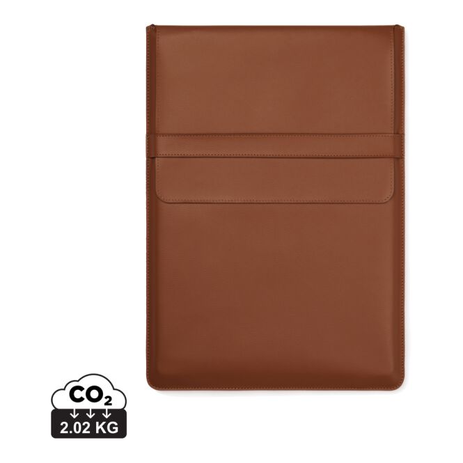 Mitarbeitergeschenk VINGA Timo Laptop-Sleeve 16 Zoll – braun – nachhaltig mit Logo bedruckt für das Mitarbeiter-Onboarding und Homeoffice