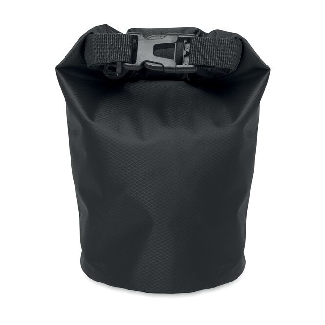 Streuartikel Wasserfester Beutel – schwarz – mit individuellem Logodruck 1,5L RPET IPX6 als nachhaltige leichte Stofftasche für Events
