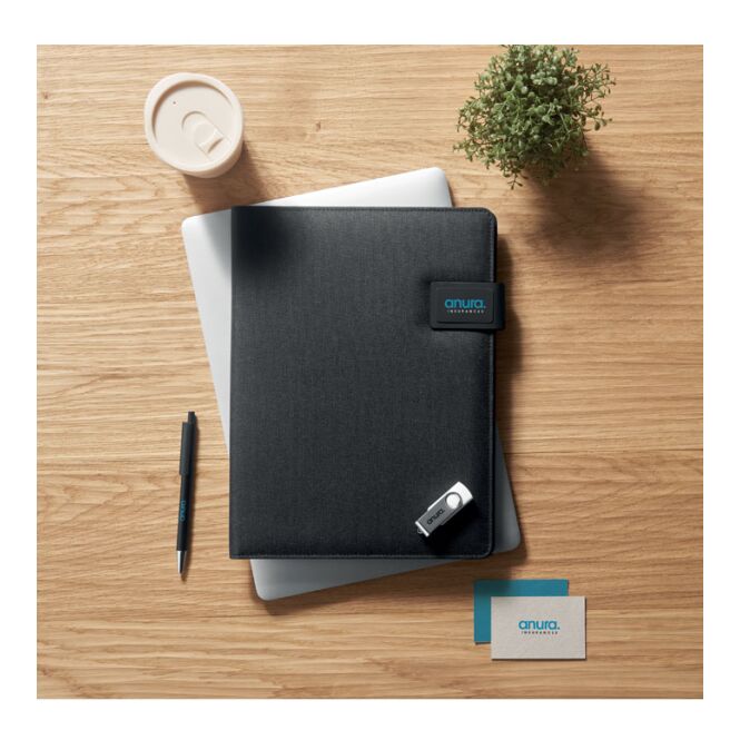 Firmengeschenk DIN A4 Konferenzmappe mit Logodruck – mit Powerbank und kabellosem Laden – Schwarz – Business-Organizer für Büro und Events