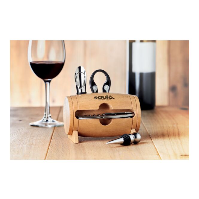 Firmengeschenk Weinset Weinfass mit Gravur – Holzfarben – Weinaccessoires für Kunden und Business Partner