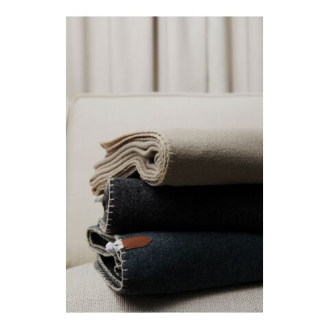 VINGA Bilton Decke Upcycling grün