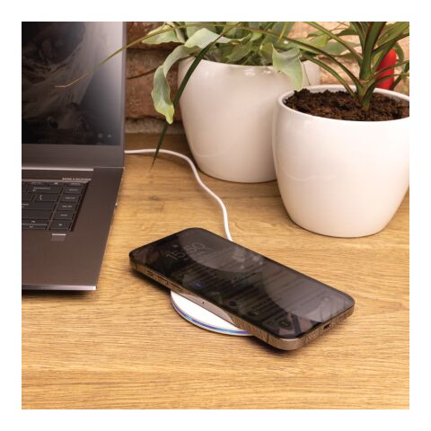 15W-Wireless-Fast-Charger aus recyceltem RCS-Kunststoff weiß | ohne Werbeanbringung | Nicht verfügbar | Nicht verfügbar