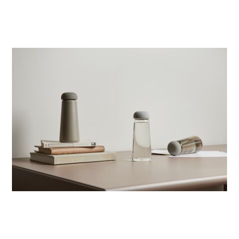 VINGA Erie 575ml Flasche aus RCS recyceltem PET braun | ohne Werbeanbringung | Nicht verfügbar | Nicht verfügbar