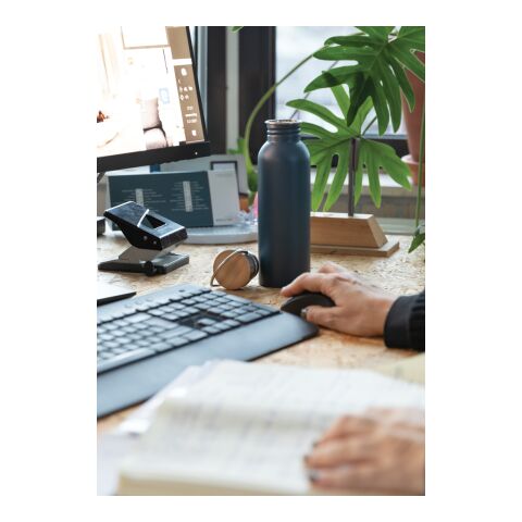 Moderne Stainless-Steel Flasche mit Bambusdeckel blau | ohne Werbeanbringung | Nicht verfügbar | Nicht verfügbar